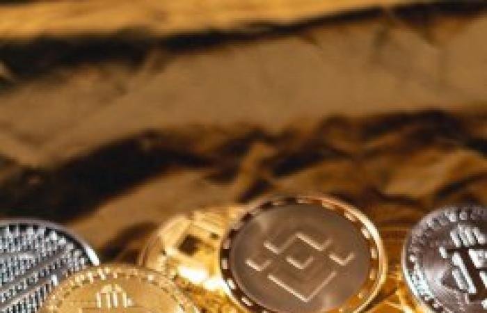 Altcoin Season Indicators Flash Green: Why Alternative Cryptocurrencies May Outperform in Late 2025